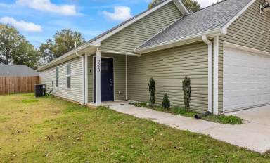 Main picture of 2023 Welton St