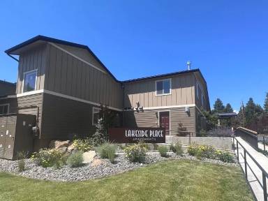 Main picture of Lakeside Place
