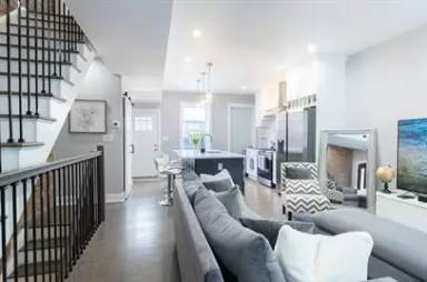 Main picture of 20 Eagle St