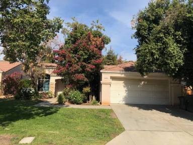 Main picture of 2306 E Jordan Ave