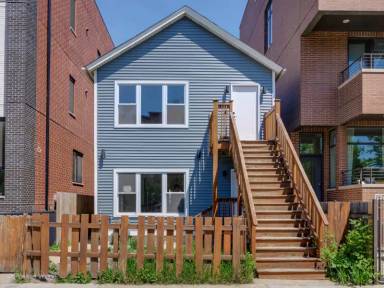 Main picture of 1472 W Ohio St