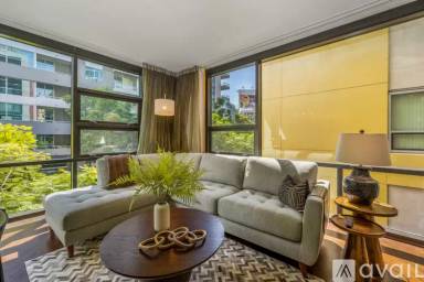Main picture of Eleventh Avenue
