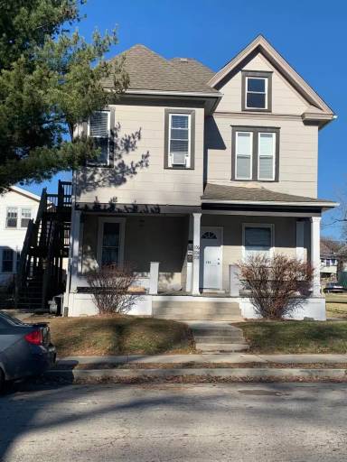 Main picture of 104 E Maynard Ave