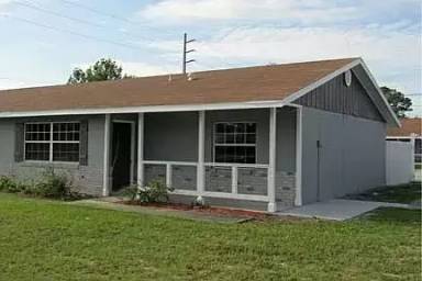 Main picture of 5800 Spruce Creek Rd