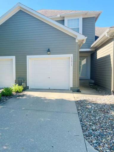 Main picture of 15915 W 89th Pl