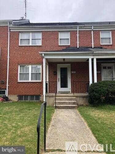 Main picture of 1920 Heathfield Rd