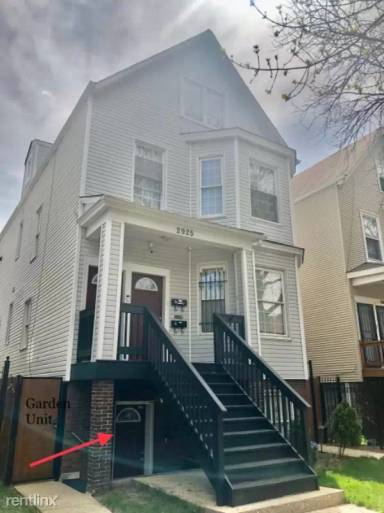 Main picture of 2925 N Springfield Ave