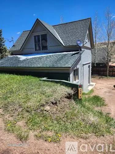 Main picture of 349 S 1st St