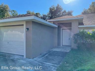 Main picture of 8 Prospect Ln