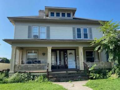 Main picture of 557 E Madison Ave