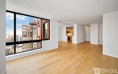 Main picture of One Columbus Place