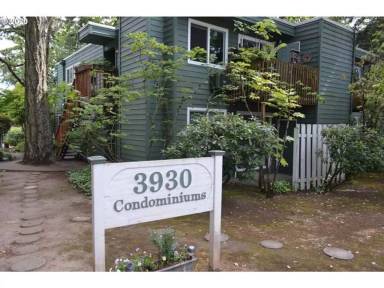 Main picture of 3930 Lake Grove Ave