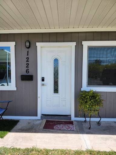 Main picture of 1226 E Campbell Ave