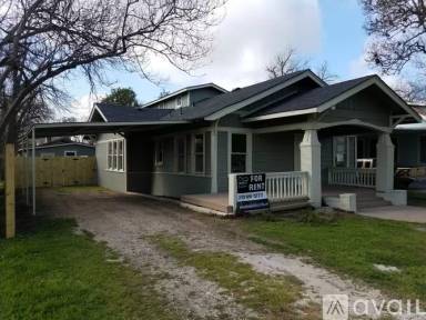 Main picture of 418 E Highland Blvd