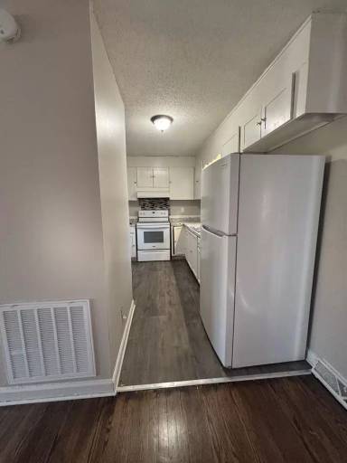 Main picture of 4910 Cinderella Rd