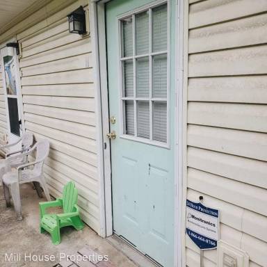 Main picture of 92 Drury Ln