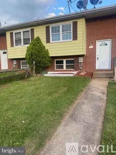 Main picture of 129 Carnival Dr