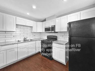 Main picture of 683 El Camino Ave
