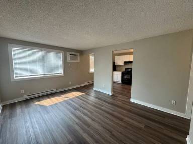 Main picture of 1802 W Gardner Ave