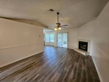 Main picture of 8267 Pear Rd