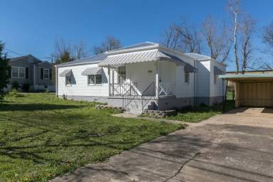 Main picture of 904 8th St