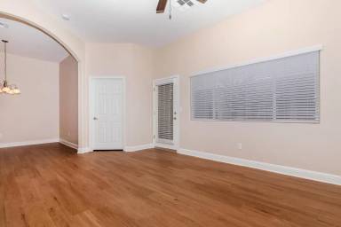 Main picture of 619 Jasmine Parke Dr