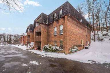 Main picture of 2850 Washington Blvd