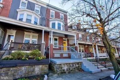 Main picture of 334 E Clay St