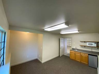 Main picture of 32 Shawnee Way