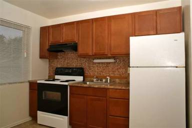 Main picture of 424 Elm Grove Ln