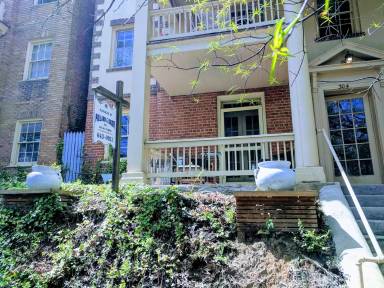 Main picture of 304 N Cleveland St