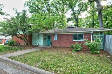 Main picture of 713 Hilltop Dr