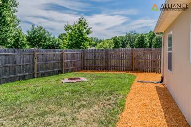 Main picture of 3884 Foxridge Dr