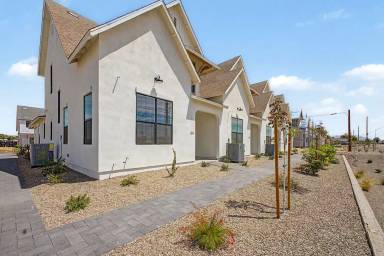 Main picture of 8232 E University Dr