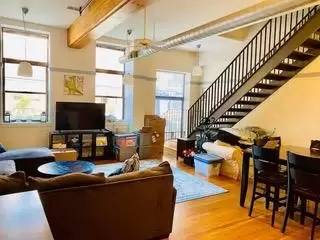 Main picture of 1017 Jefferson St