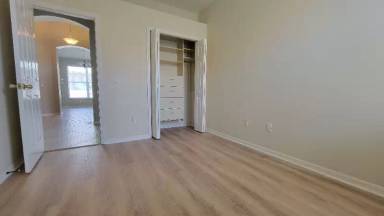 Main picture of 5392 New Covington Dr