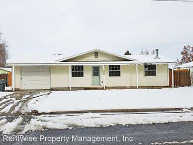 Main picture of 214 W 2nd St