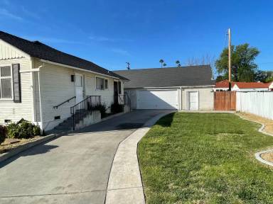 Main picture of 3698 McKinley St