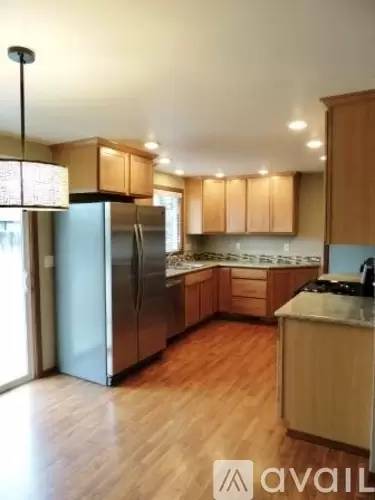 Main picture of 3207 W Logan Ave