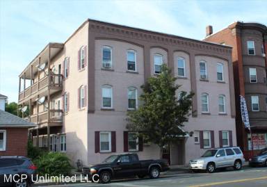 Main picture of 818 Chicopee St