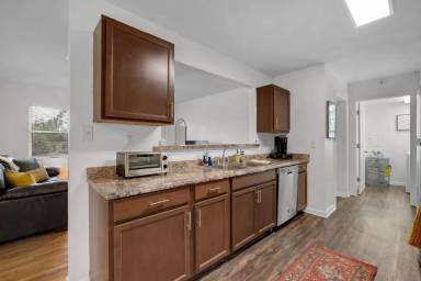 Main picture of 1856 Honeysuckle Dr