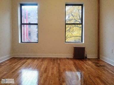 Main picture of 405 W 49th St