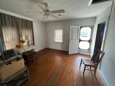 Main picture of 110 James St