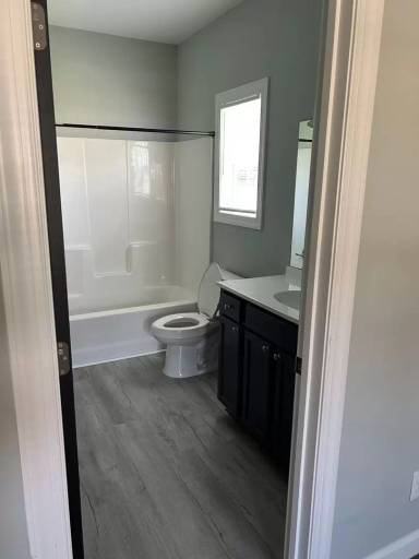 Main picture of 501 Parkway Ct
