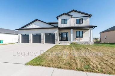 Main picture of 527 Flint Dr