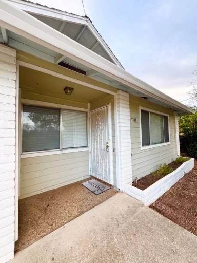 Main picture of 2109 Washington Ave