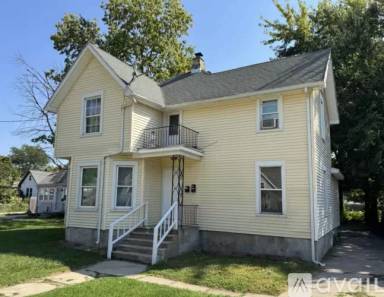 Main picture of 1300 Strong Ave