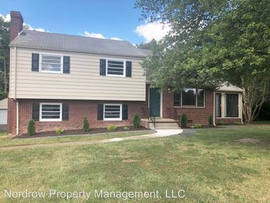 Main picture of 2104 N Parham Rd