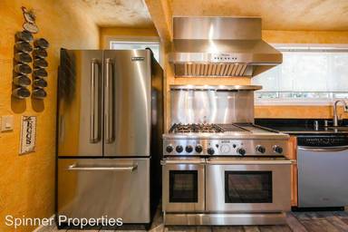 Main picture of 476 Anita Dr
