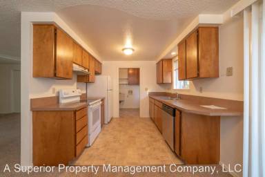 Main picture of 1432 SW Simpson Ave